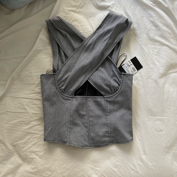 Lioness top size small - Picture 1 of 2